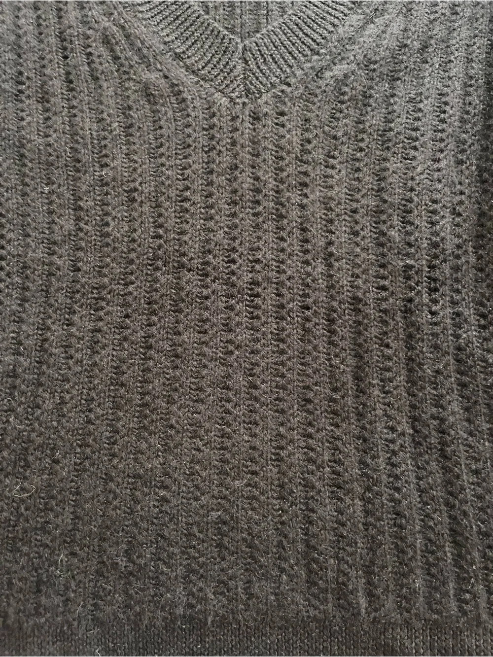 Gucci Men's V-Neck Cashmere Mohair Sweater in Chocolate Brown
